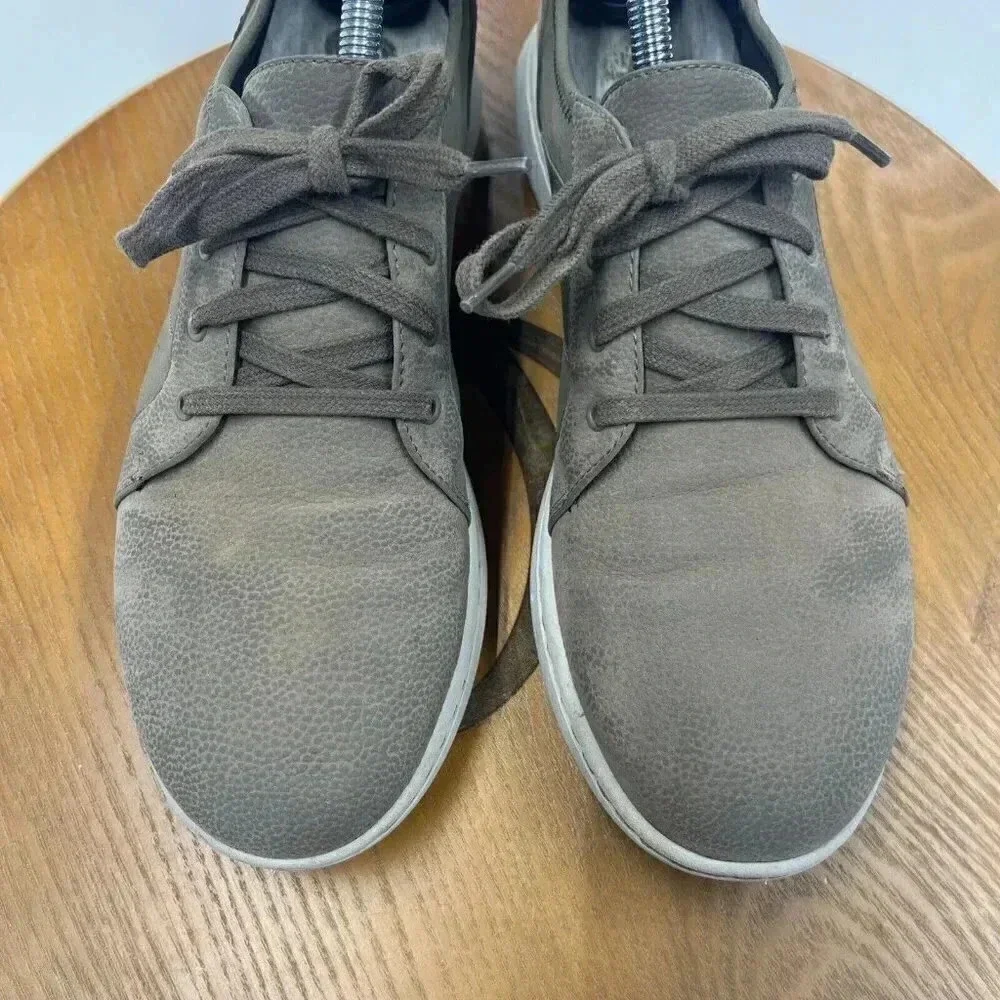 CLARKS CLOUD STEPPERS SNEAKERS TENNIS SHOES CUSHIONED COMFORT SZ 9.5